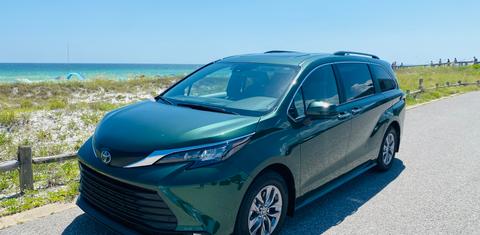 Toyota Sienna 2025