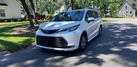 Toyota Sienna 2023