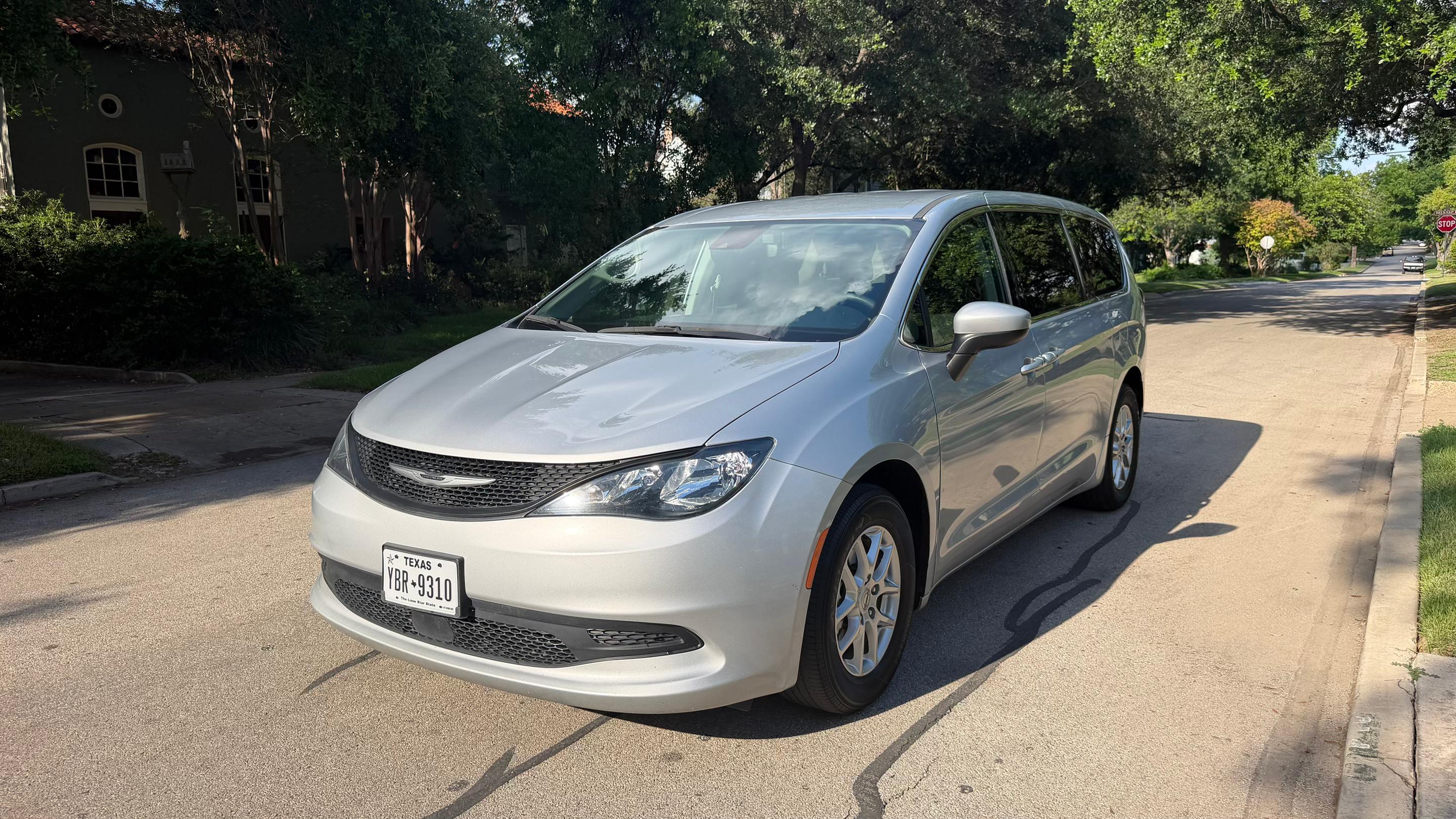 Chrysler Voyager 2023 in San Antonio, TX