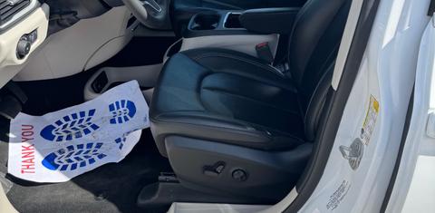 Chrysler Grand Caravan 2023