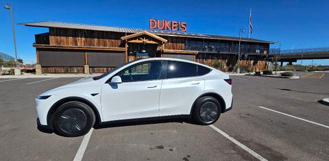 Tesla Model Y 2026