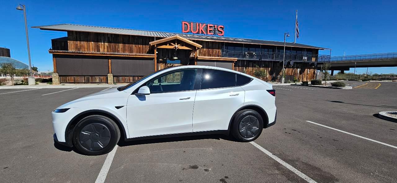 Tesla Model Y 2026 in Phoenix, AZ