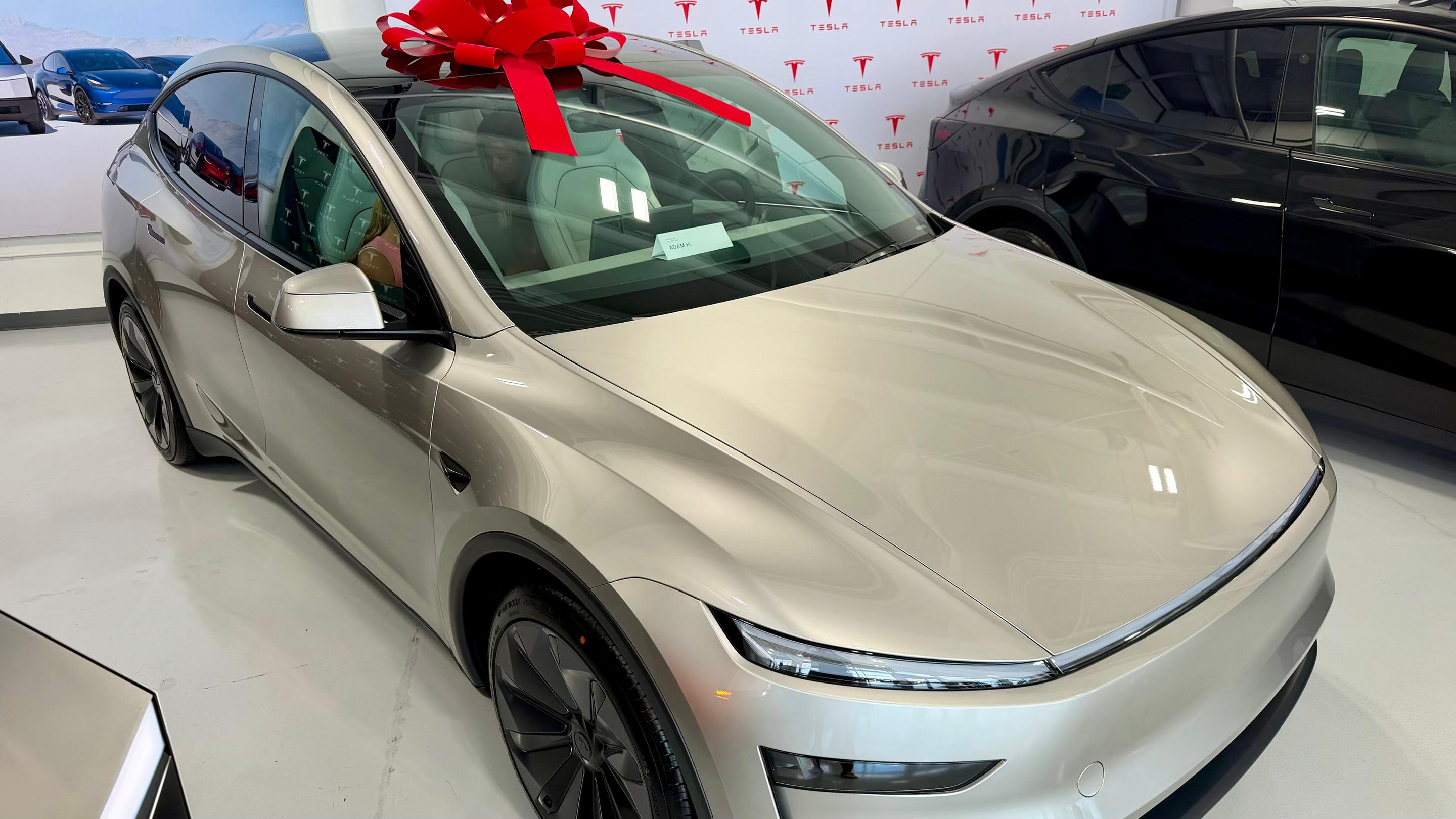Tesla Model Y 2027 in Friendswood, TX
