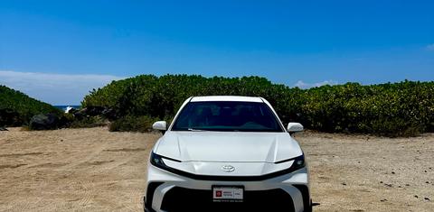 Toyota Camry Hybrid 2025