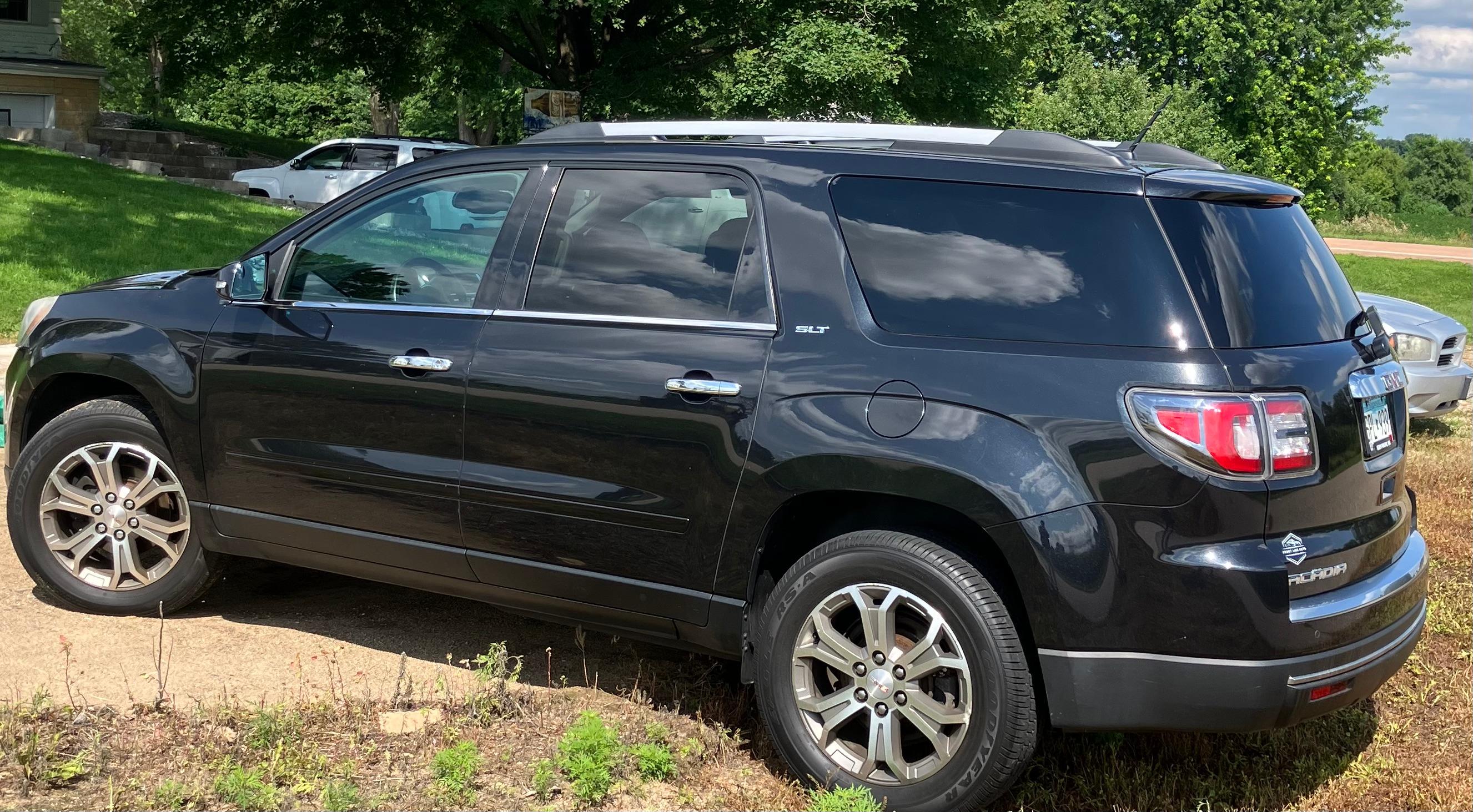 GMC Acadia 2014 in Norwood Young America, MN