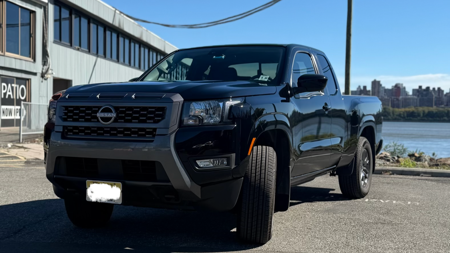 Nissan Frontier 2025 in Edgewater, NJ