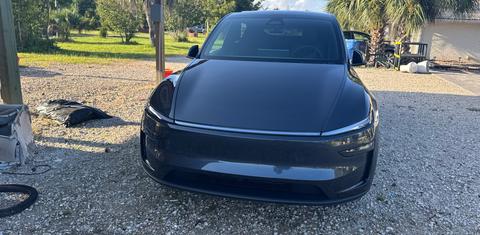Tesla Model Y 2026