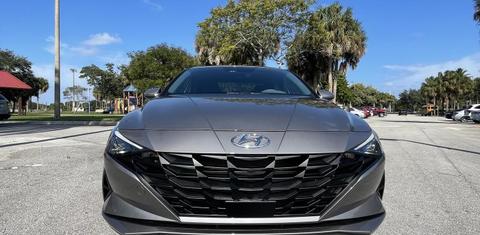 Hyundai Elantra 2023