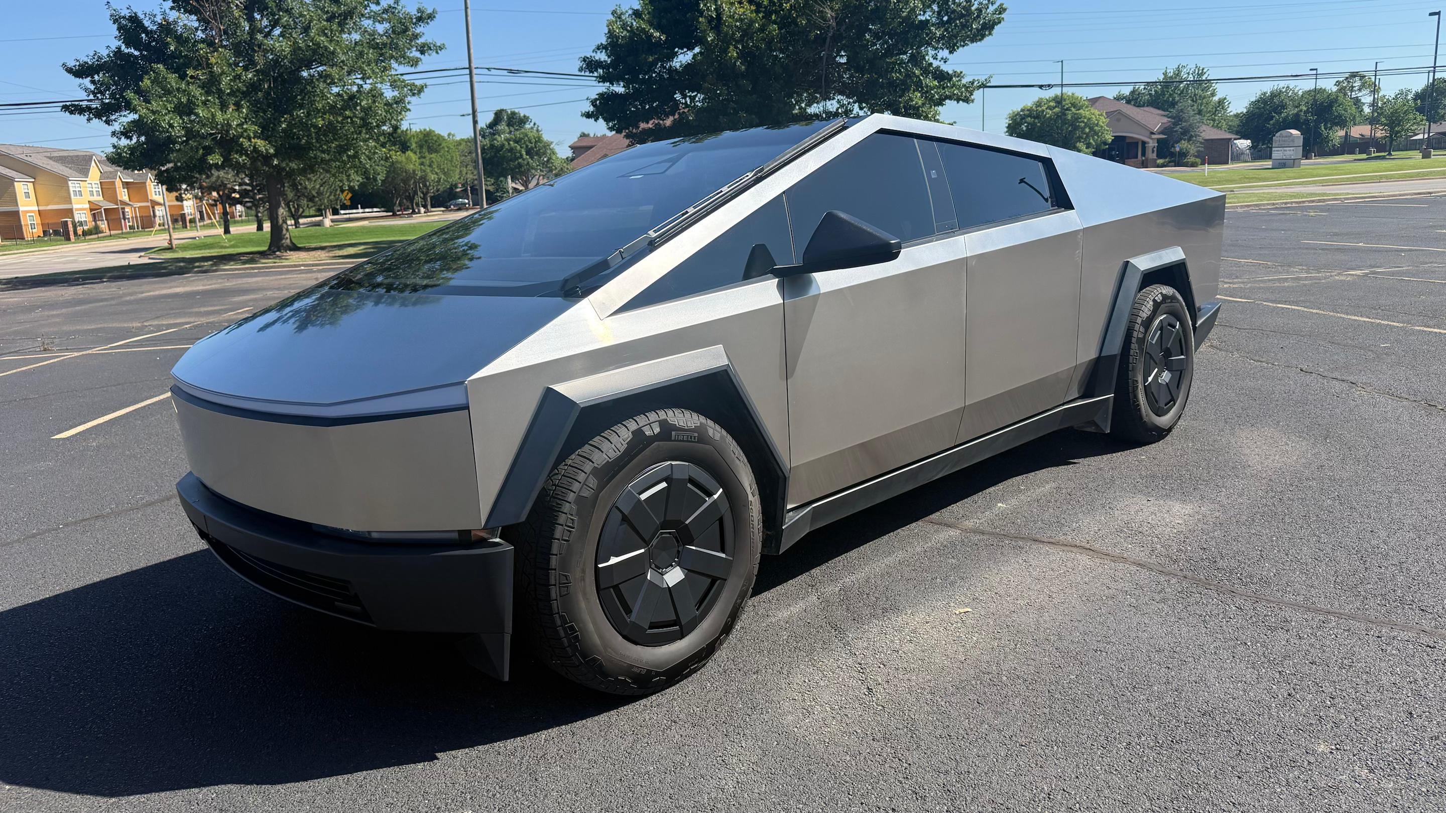 Tesla Cybertruck 2025 in Oklahoma City, OK