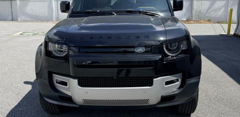 Land Rover Defender 2025