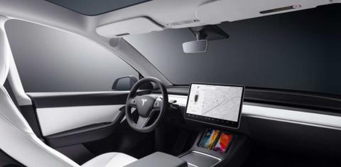 Tesla Model Y 2025
