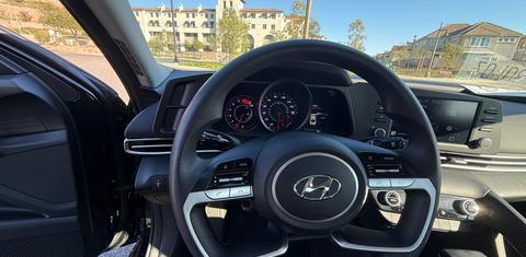 Hyundai Elantra 2023