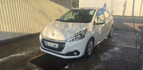 Peugeot 208 2016