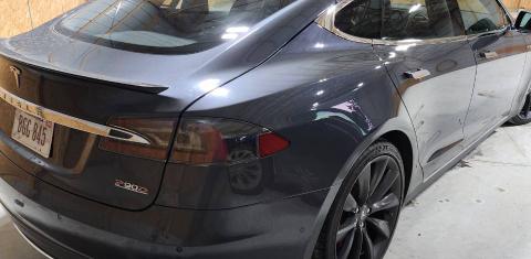 Tesla Model S 2015