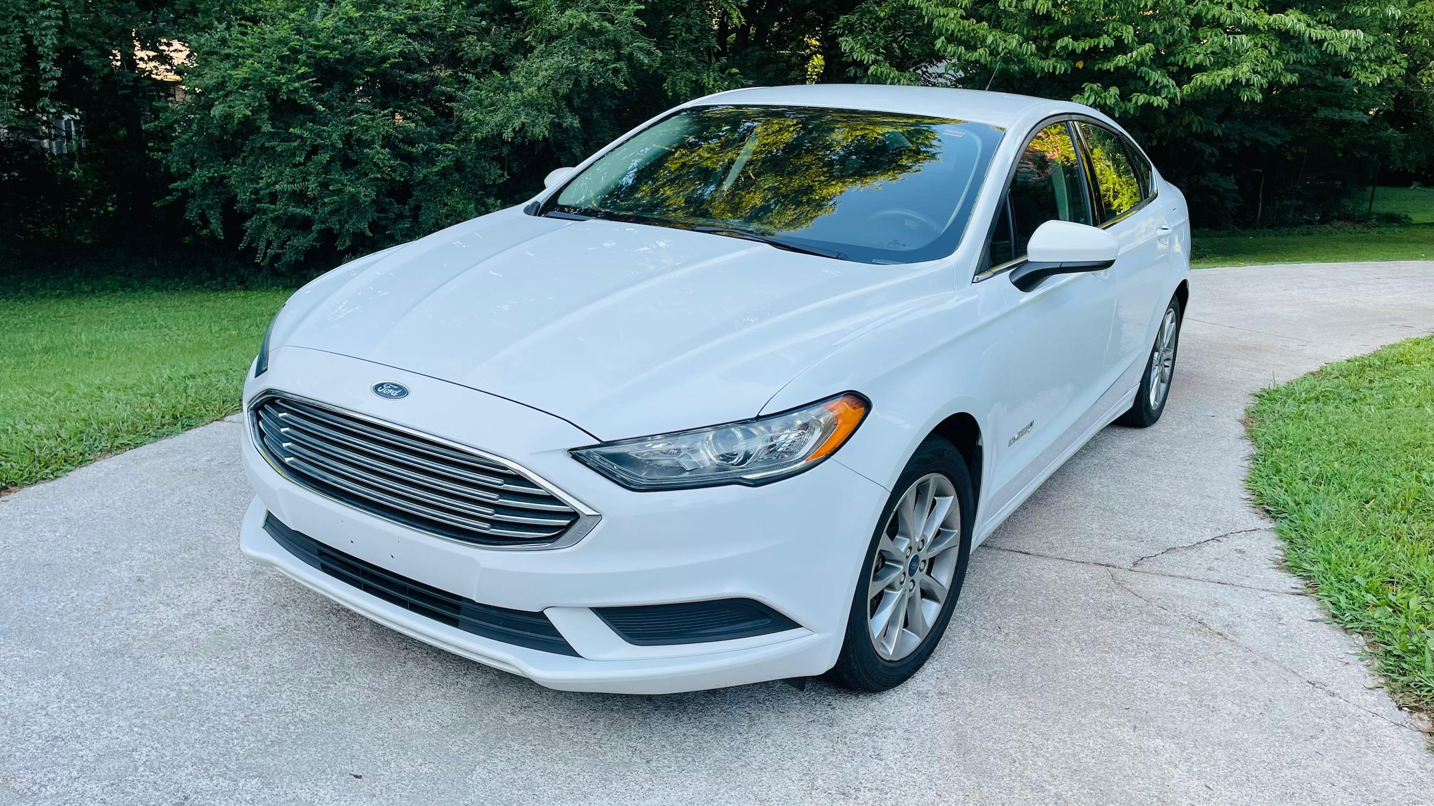 Ford Fusion Hybrid 2017 in Maryville, TN