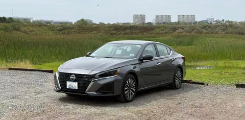 Nissan Altima 2025