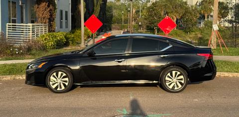 Nissan Altima 2023
