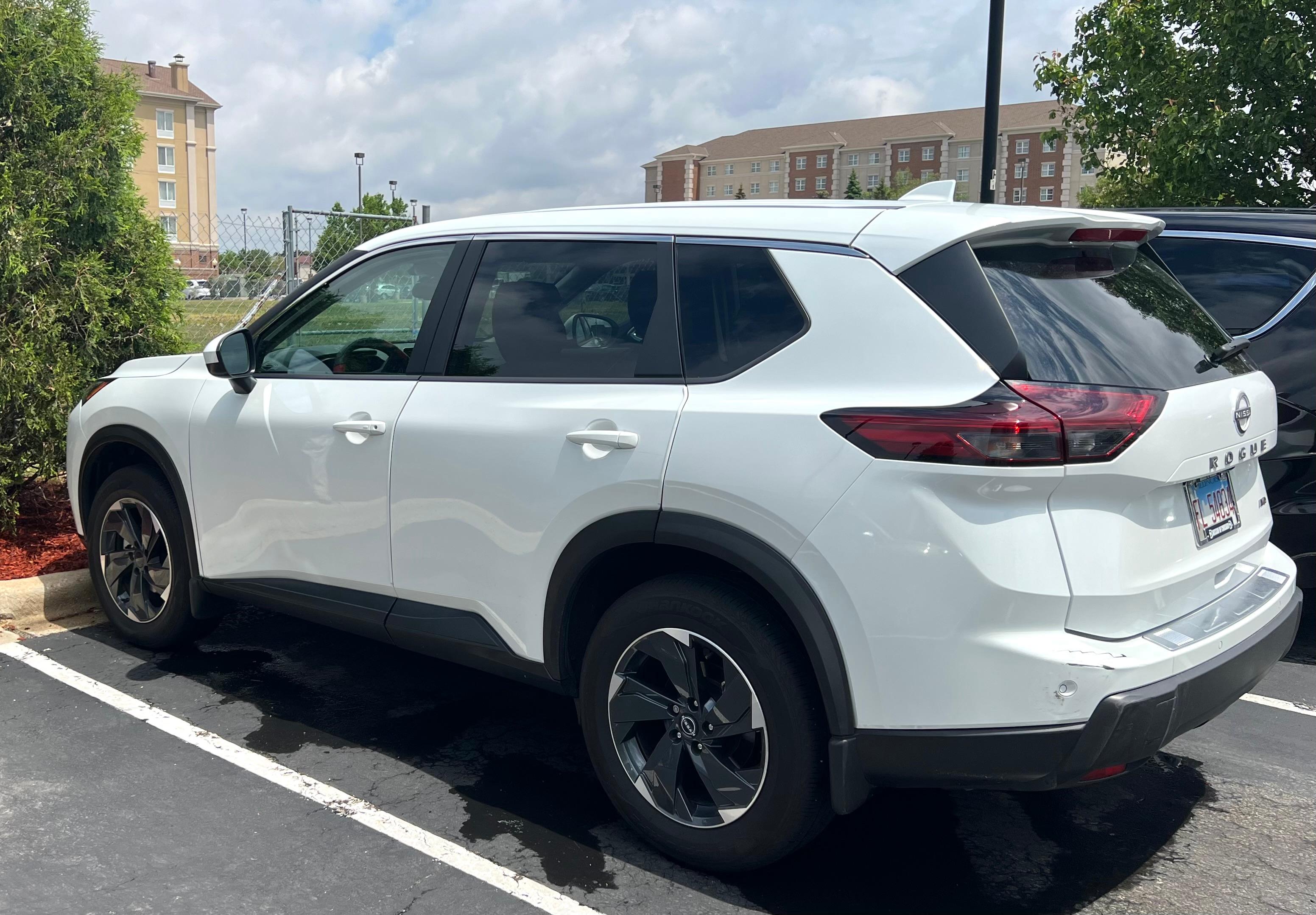 Nissan Rogue 2025 in Chicago, IL