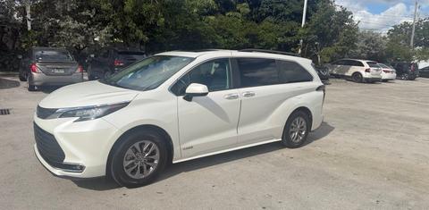 Toyota Sienna 2021