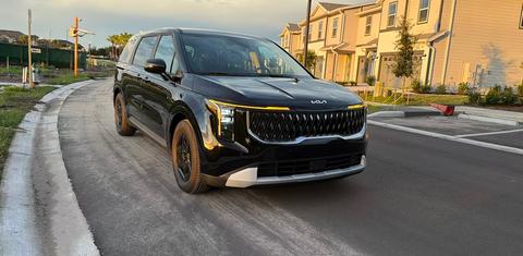 Kia Carnival Hybrid 2026