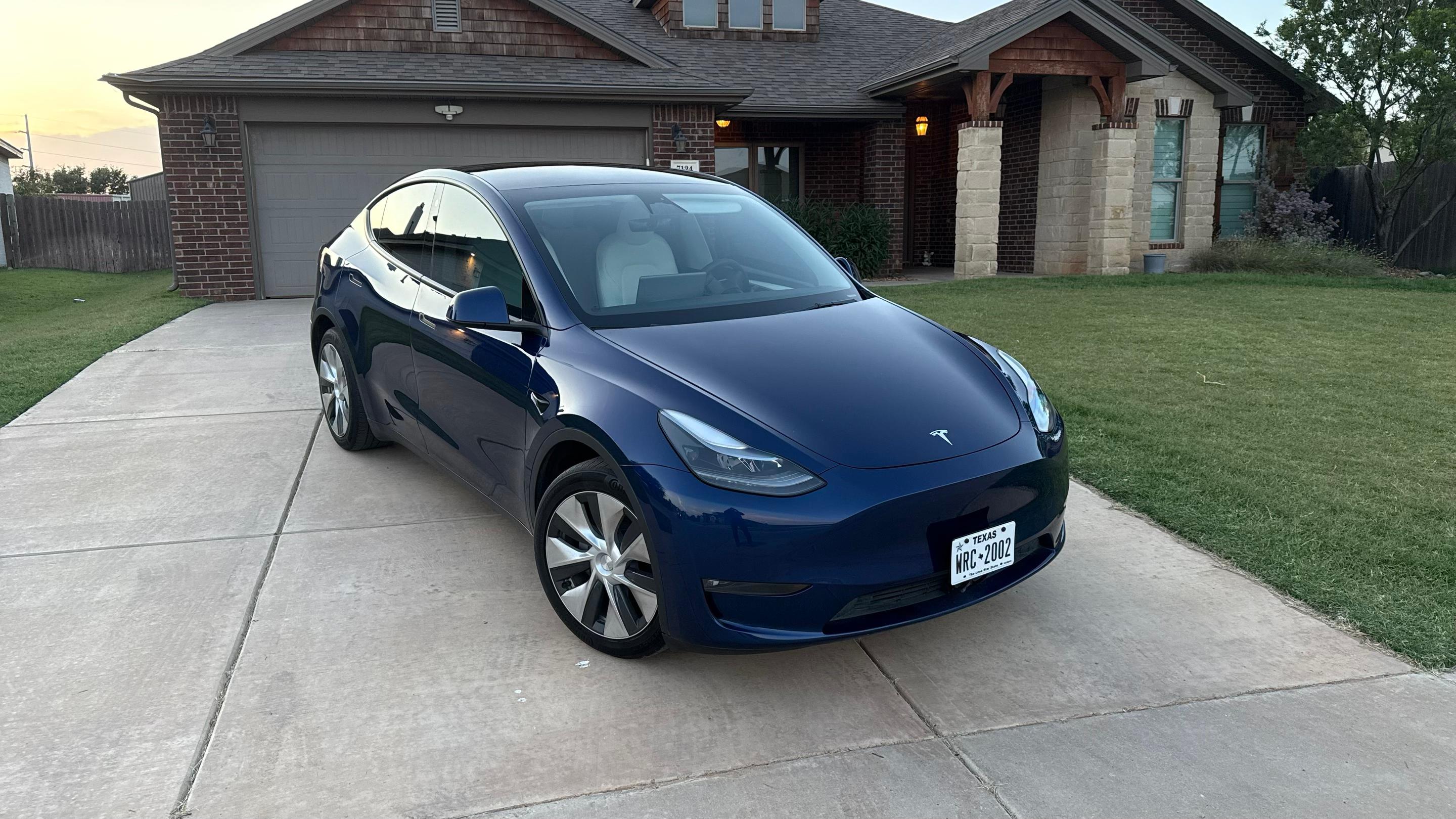 Tesla Model Y 2023 in Lubbock, TX