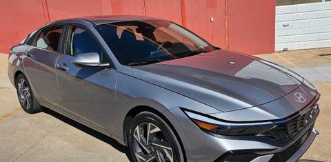 Hyundai Elantra Hybrid 2026