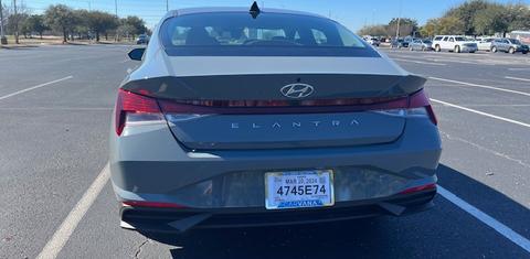 Hyundai Elantra 2022