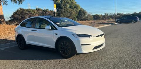 Tesla Model X 2022