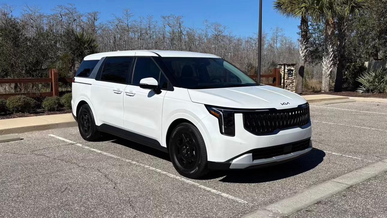 Kia Carnival 2026 in Orlando, FL