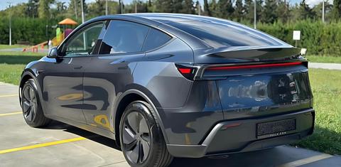Tesla Model Y 2026