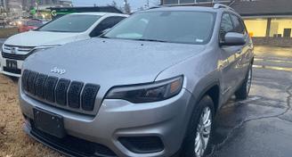 Jeep Cherokee 2020 — Car rental alternative in Berkeley, MO