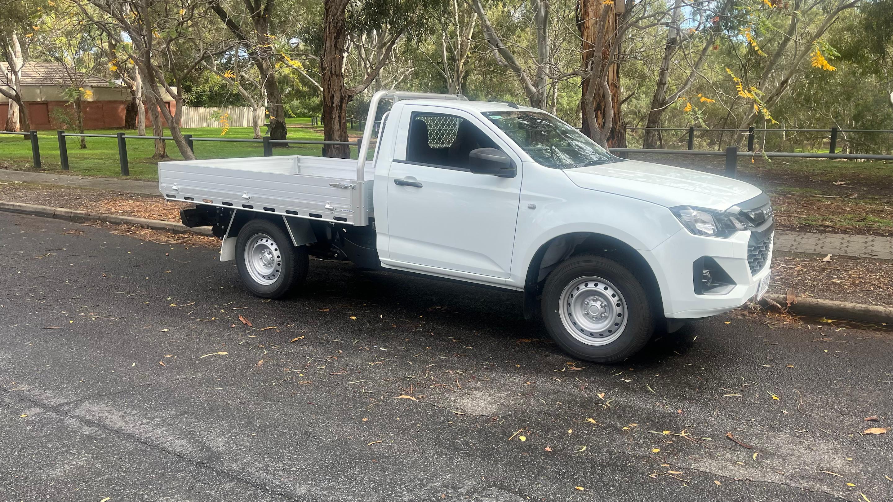 Isuzu D-MAX 2025 in Saint Peters