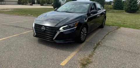 Nissan Altima 2024