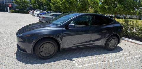 Tesla Model Y 2026