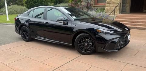Toyota Camry Hybrid 2025