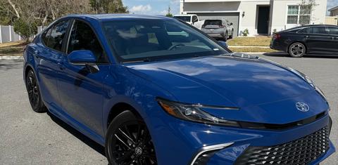 Toyota Camry Hybrid 2026