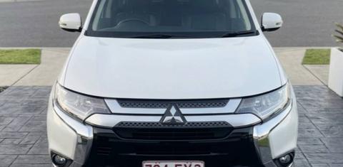 Mitsubishi OUTLANDER 2019