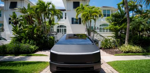 Tesla Cybertruck 2025