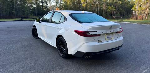 Toyota Camry Hybrid 2025