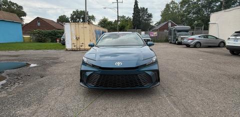 Toyota Camry Hybrid 2026