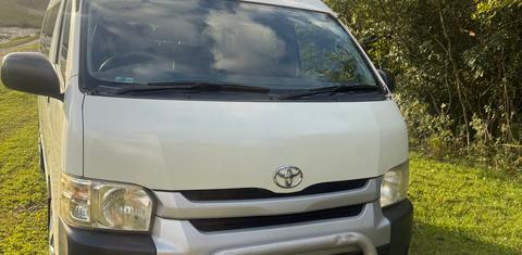 Toyota HIACE 2016