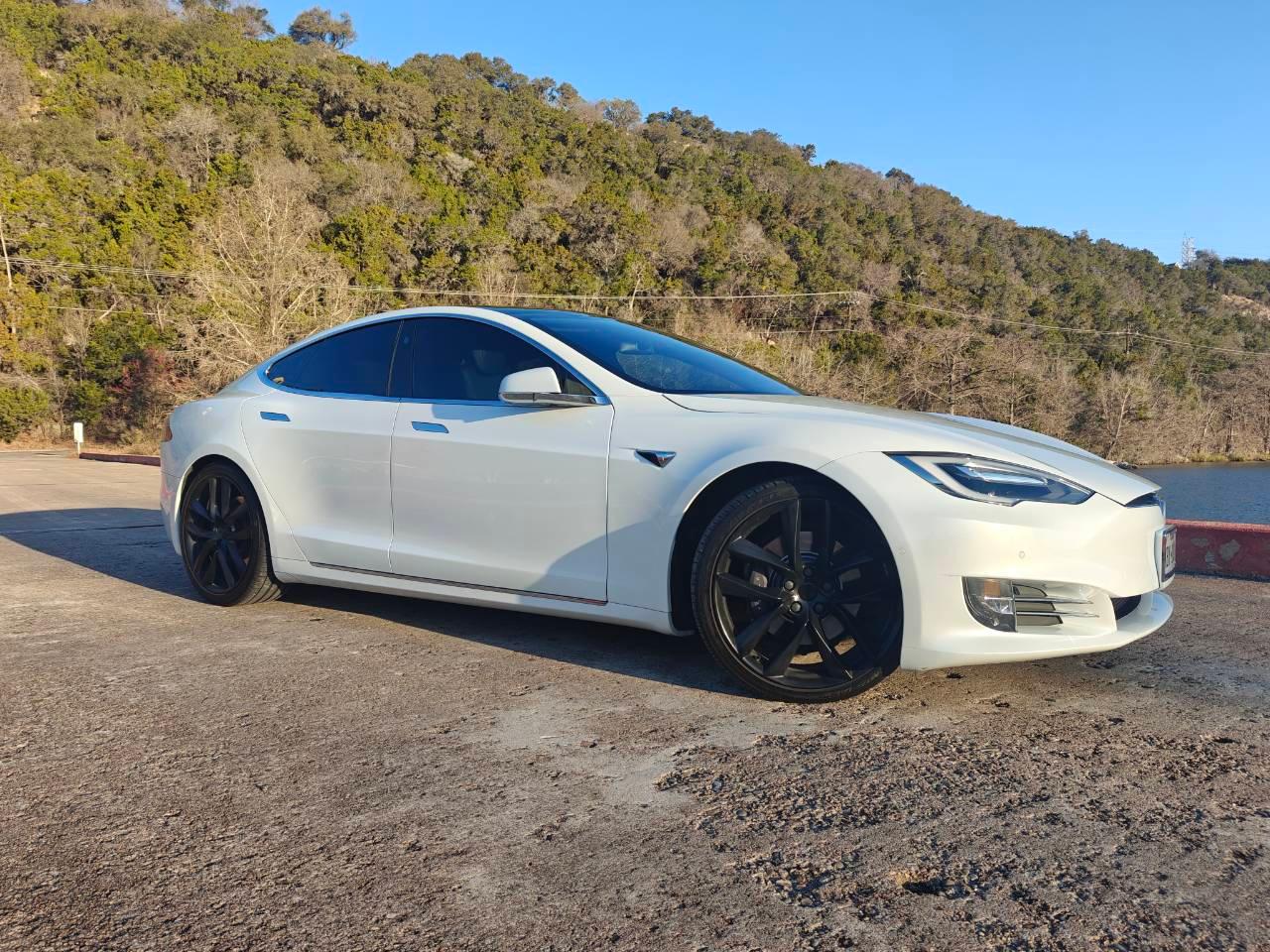 Tesla Model S 2017 in Austin, TX