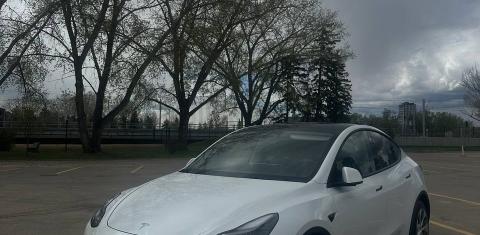 Tesla Model Y 2022