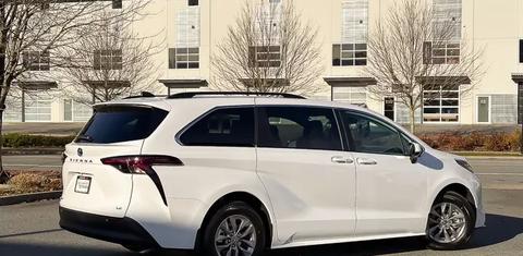 Toyota Sienna 2025