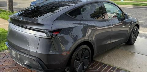 Tesla Model Y 2026