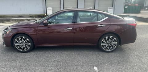 Nissan Altima 2024