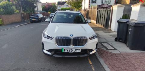 BMW iX1 2025