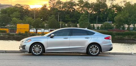 Ford Fusion Hybrid 2020