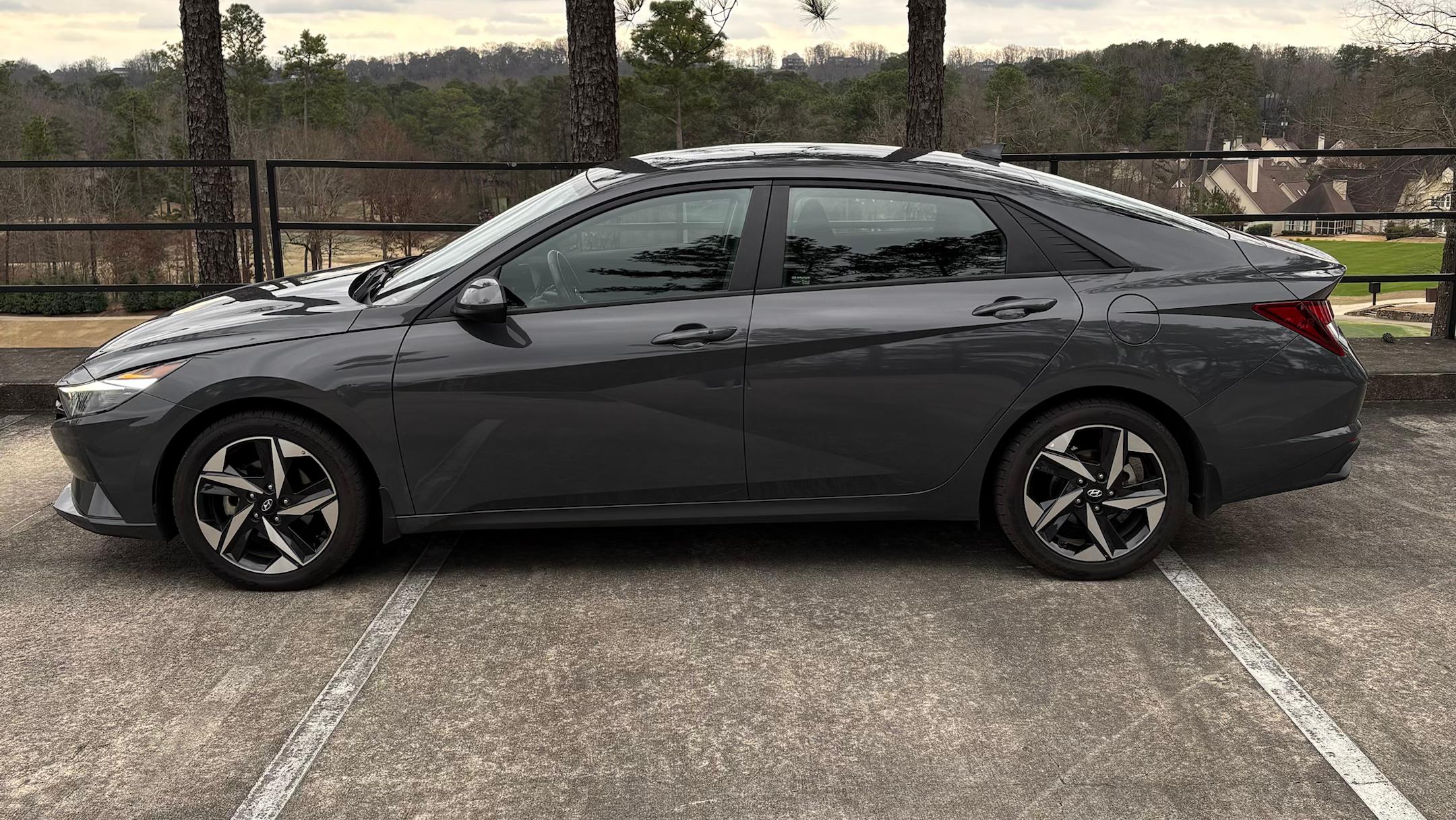 Hyundai Elantra 2023 in Birmingham, AL