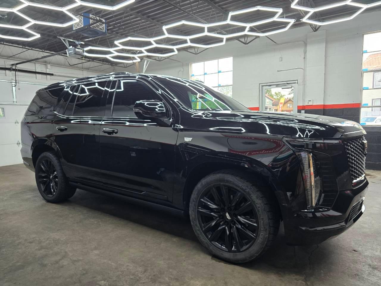 Cadillac Escalade 2025 in Warren, OH